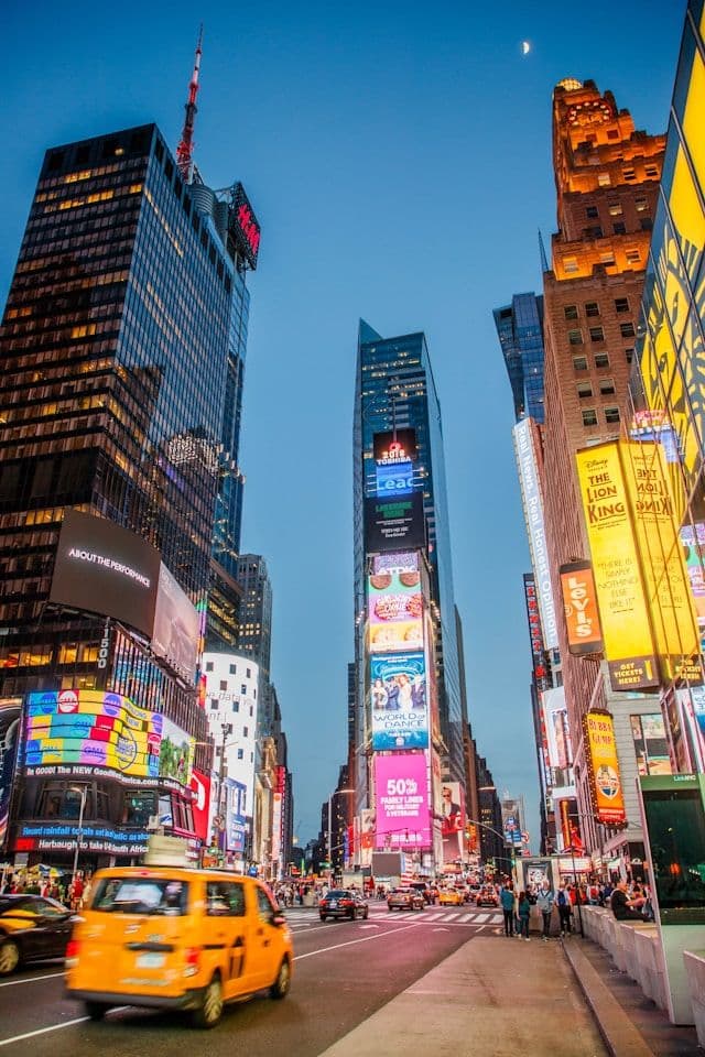 Time Square et ses taxis jaunes