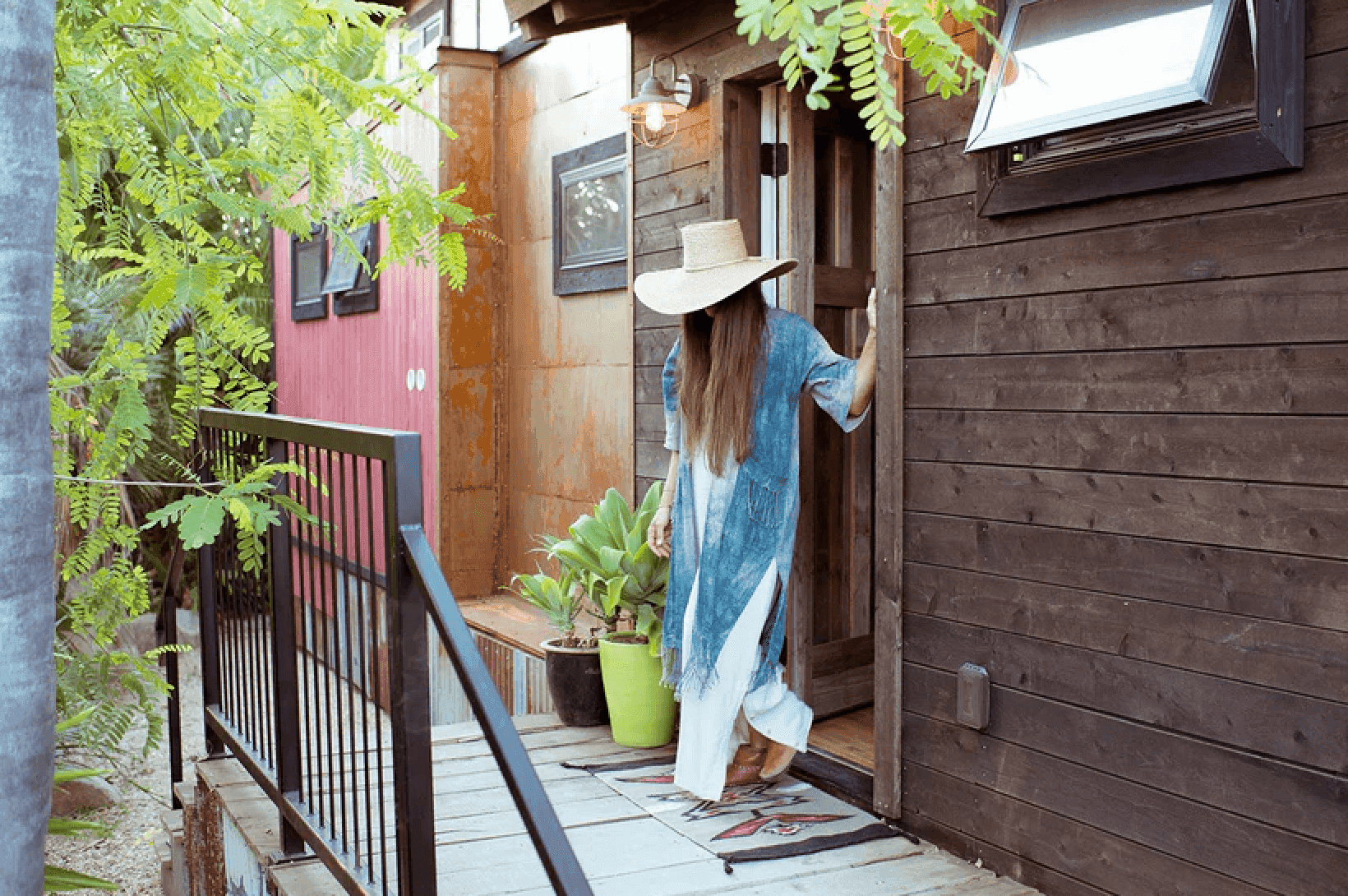 Caravan Outpost – Californie