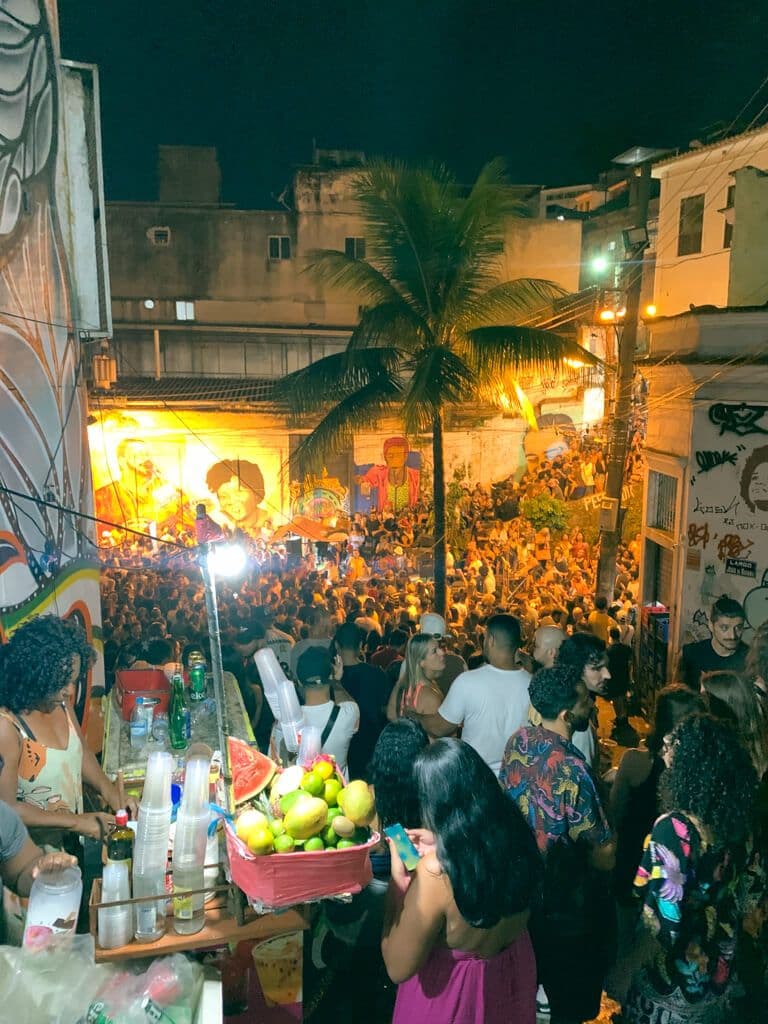 Soirée dans les rues de Rio de Janeiro