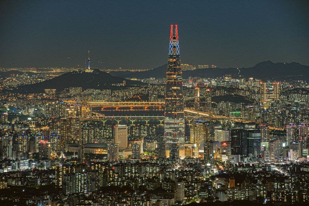 Vue sur la ville de Séoul de nuit