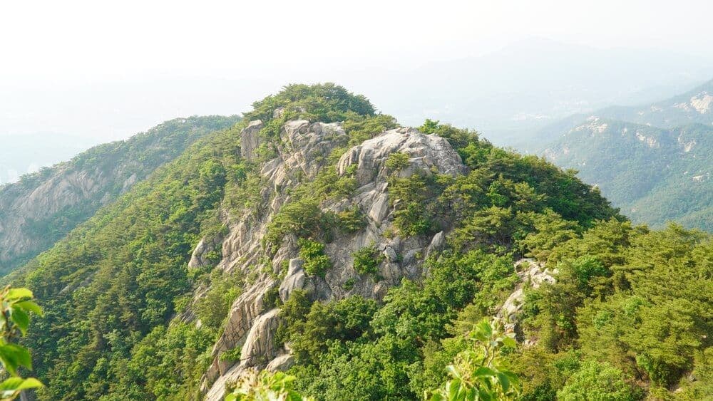 Saison d'été de la montagne de Bukhansan
