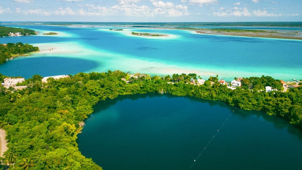 Cenote à Bacalar Mexique