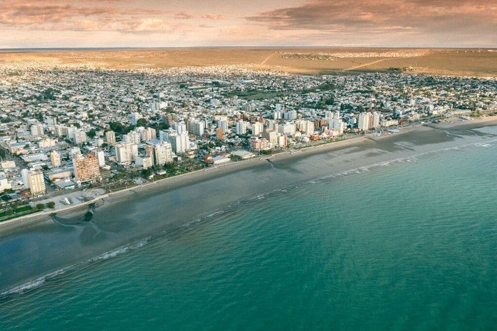 Vue aérienne de la ville de Puerto Madryn
