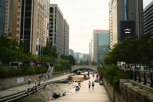 La rivière Cheonggyecheon